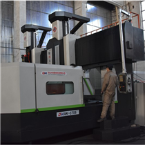 大型數控龍(long)門銑床